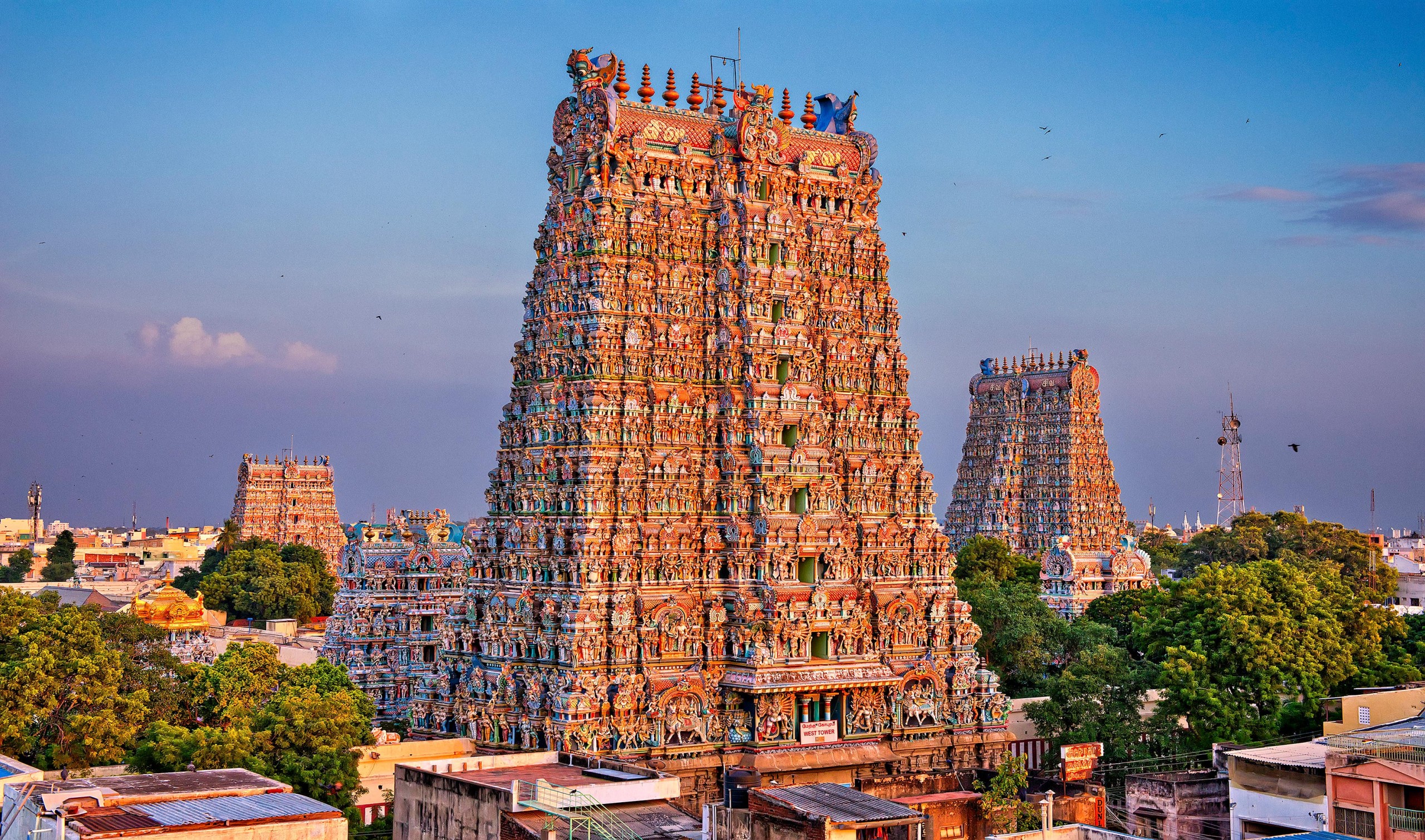 Madurai's Meenakshi Temple and How to Visit It