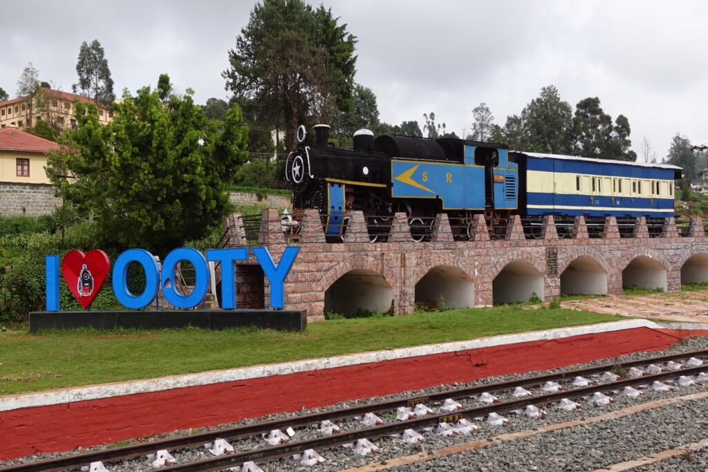Ooty Honemoon Guide 2023 Best time to Visit Safty Tips